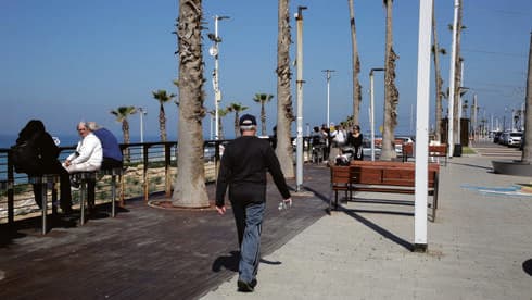  טיילת בת ים. דרוש צל 