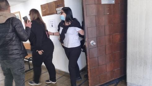  סיגל אדהמי בעלת "גן סיגל" ביציאה מדיון בבית המשפט