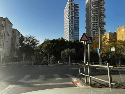 התמרור ההפוך בבת ים