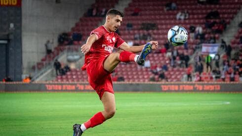 אמיר גנאח. מספרים יפים בדקות משחק מעטות אמיר גנאח. מספרים יפים בדקות משחק מעטות