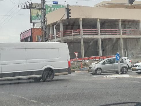 השלטים בצומת סגולה (צילום: שירות מיינט) צומת סגולה פתח תקוה