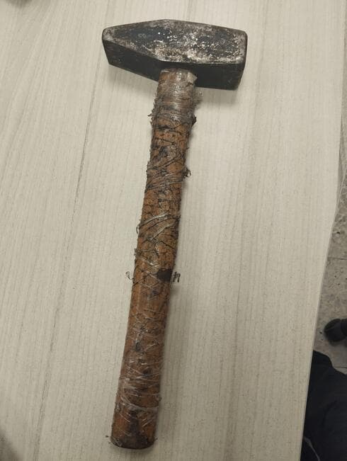 הפטיש עימו בוצעה התקיפה