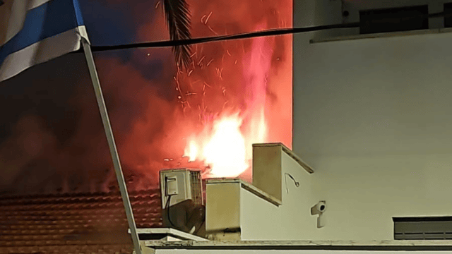 שריפה ברחוב שמואל הנגיד ברעננה שריפה ברחוב שמואל הנגיד ברעננה