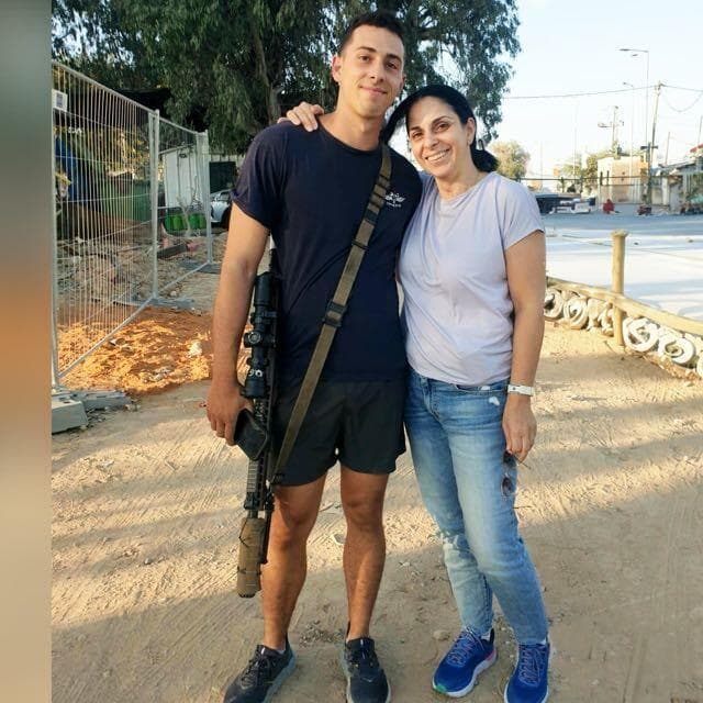 אורי ג'רבי ז"ל ואמו נעמי