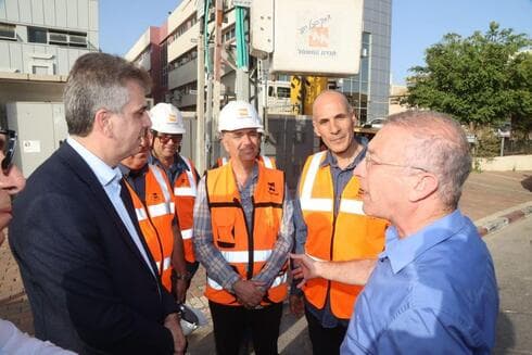 ביקור השר אלי כהן בפתח תקוה