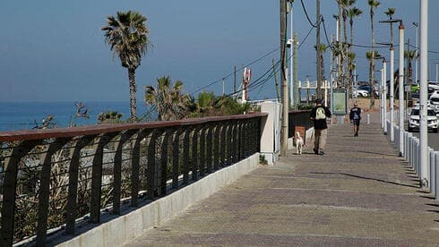 טיילת בת ים