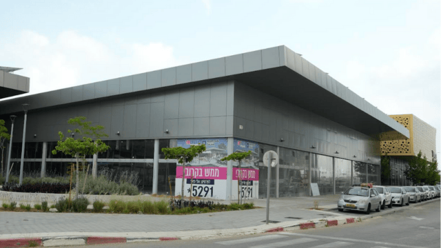אולם התצוגה החדש אולם התצוגה החדש