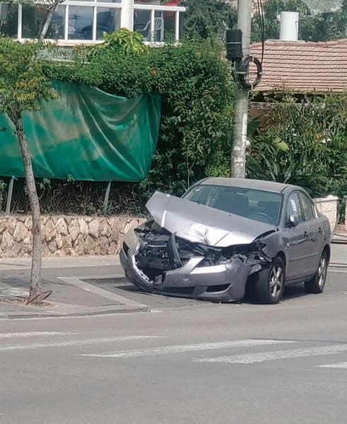 תאונה בצומת. "אסור לחכות עוד רגע" 