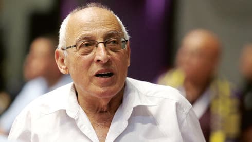 מוטי ששון. יצא עם מענק נדיב