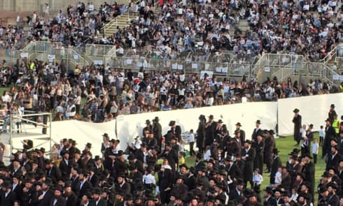 האירוע בהפרדה של חסידות גור בערד