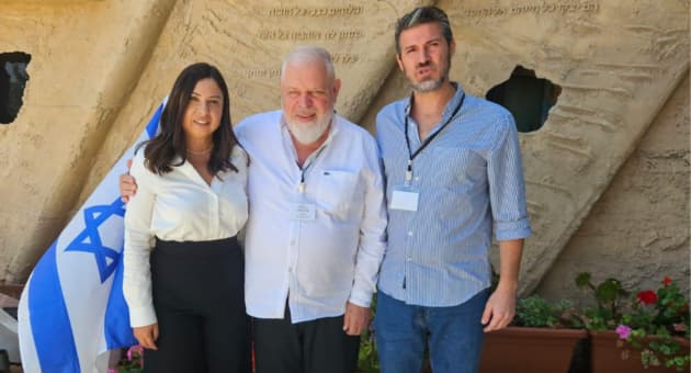 רונן פלוט יחד עם מאיר חלי ועינב פרץ