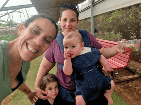 אורטל לב ארי סיטון ורותם עם ילדיהן