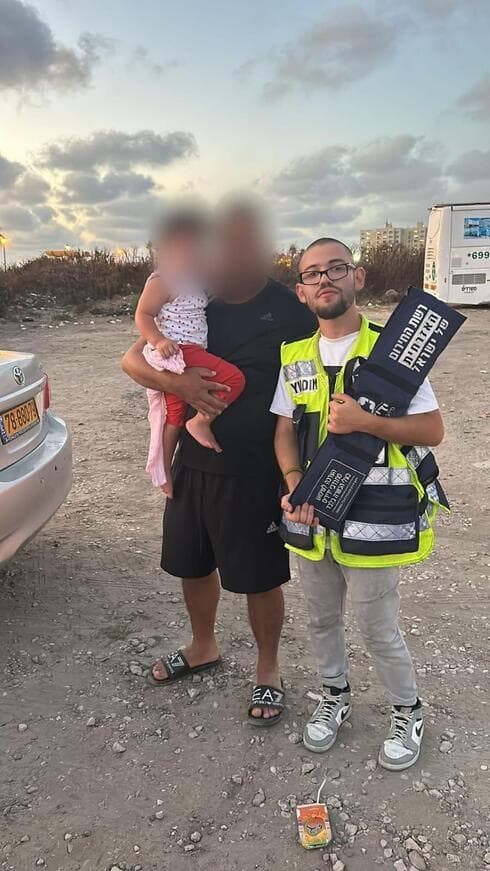 הפעוטה חולצה בשלום
