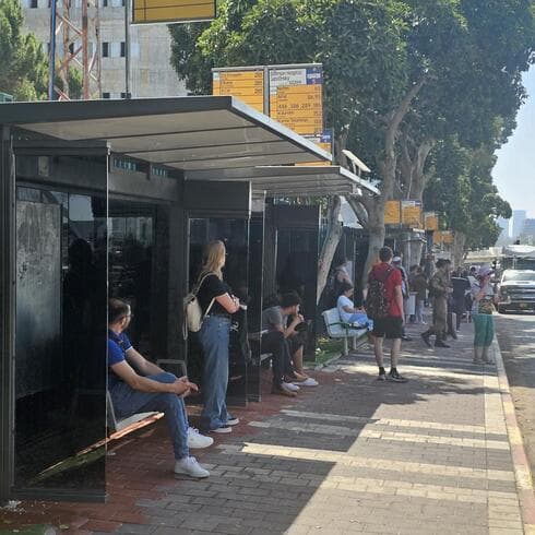 תחנות אוטובוס בפתח תקוה