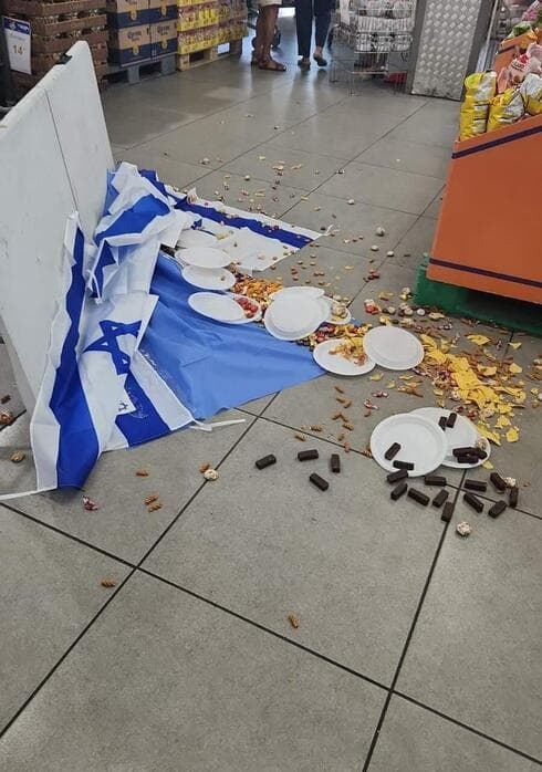זה מה שעשו לשולחן החגיגה בויקטורי ראש העין 