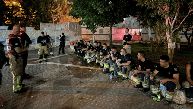 שריפת הרכבים בחניון בניין רחוב חי"ל בת גלים