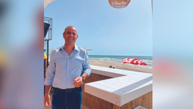 ירקוני בבית הקפה