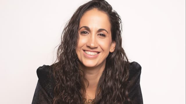 רינת אלון. הדוברת החדשה של עיריית רחובות