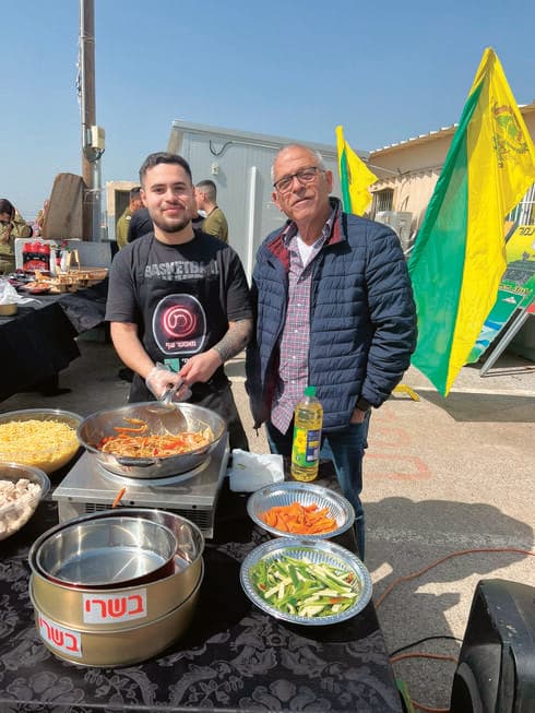 "מי הכין פעם מוסקה לחיילים". וקנין בשטח