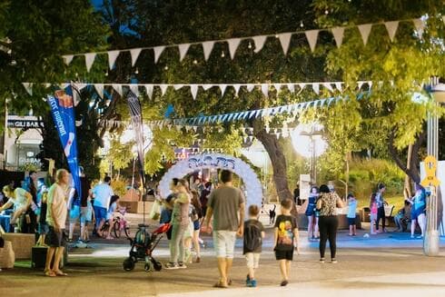 מסיבת זומבה ברחבת ספיר (צילום: עיריית כפר סבא) מסיבת זומבה ברחבת ספיר