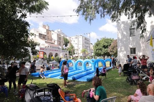 הפנינג מים לילדים (צילום: עיריית כפר סבא) הפנינג מים לילדים