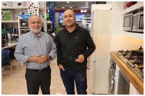 מנהלי החנות