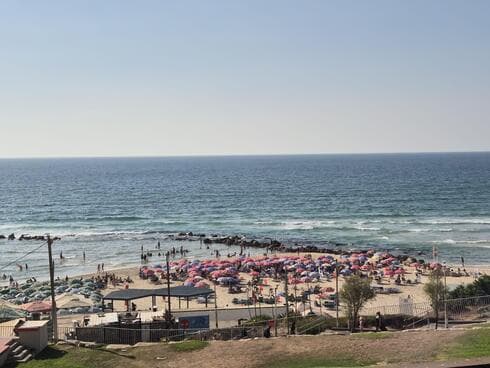 חוף הסלע בבת ים