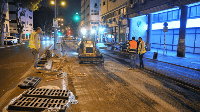 עבודות ריבוד בחיפה (צילום: ראובן כהן, דוברות עיריית חיפה) עבודות ריבוד בחיפה