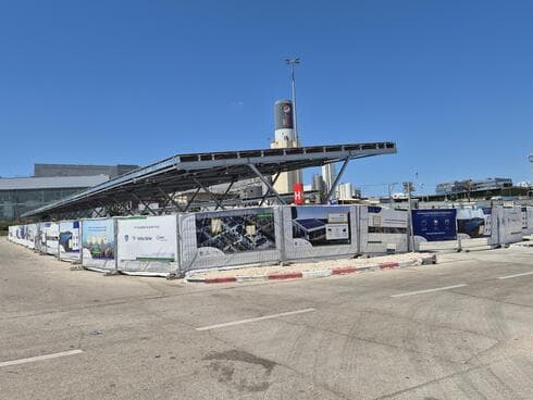 הקירוי הסולארי בחניון איקאה נתניה