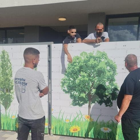 קפצו מעל גדר בית הספר בשכונת נרקיסים בראשון לציון