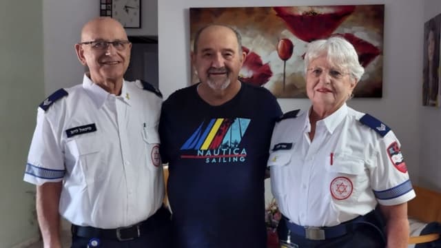 מיכאל ואטי להב עם יעקב פרגמניקוב