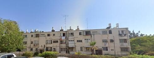 הבניינים ברחוב ויצמן בחולון לפני שהורסים 