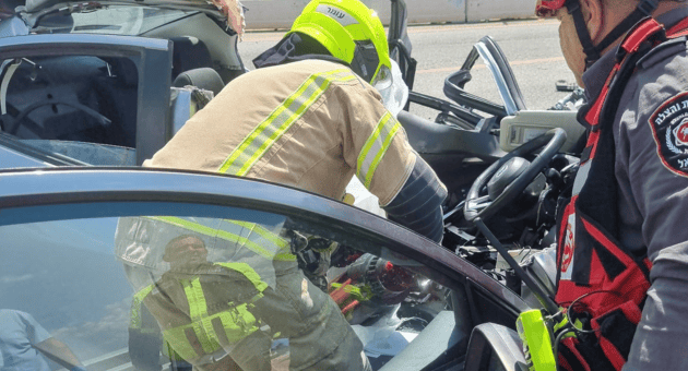 זירת התאונה בצומת עפולה צפון (צילום: כב"ה צפון) זירת התאונה בצומת עפולה צפון