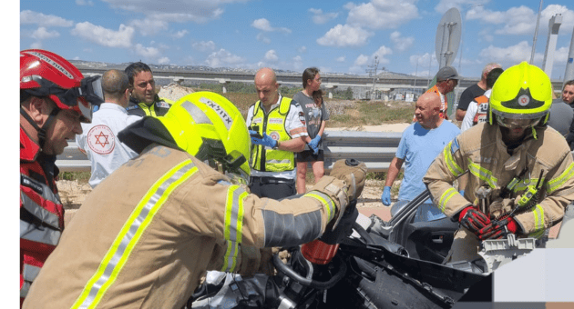 זירת התאונה בצומת עפולה צפון (צילום: כב"ה צפון) זירת התאונה בצומת עפולה צפון