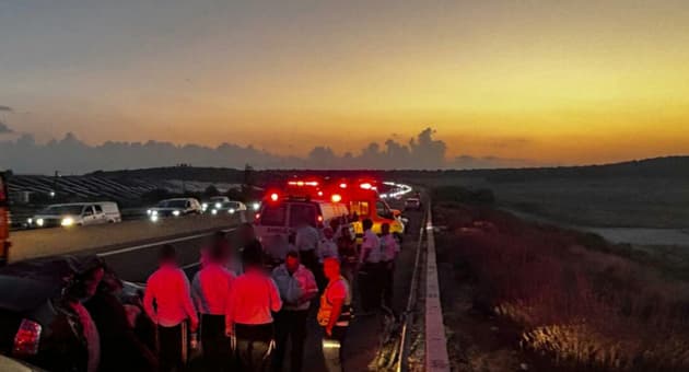 זירת התאונה בכביש 77