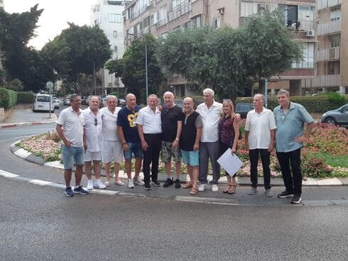 כיכר זהבה קלדרון פתח תקוה כיכר זהבה קלדרון פתח תקוה