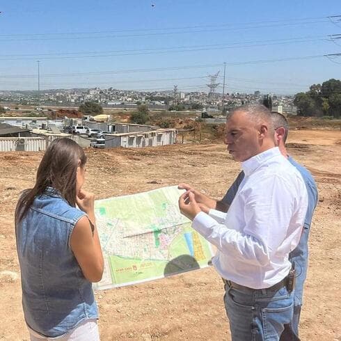 ראש העיר בסיור בשטח הפרויקט