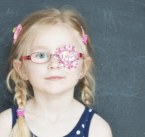 אבחון וטיפול פזילה אצל ילדים (הדמיה: shutterstock) אבחון וטיפול פזילה אצל ילדים