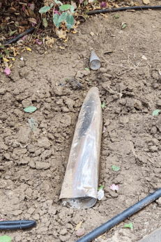 רקטה נתקעה באדמה ולא התפוצצה בקרית מוצקין
