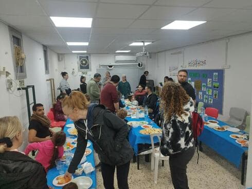 שיתוף פעולה בין אגף ביטחון וחירום, האגף לשירותים חברתיים והרשות לביטחון קהילתי (צילום: עיריית רחובות) שיתוף פעולה בין אגף ביטחון וחירום, האגף לשירותים חברתיים והרשות לביטחון קהילתי