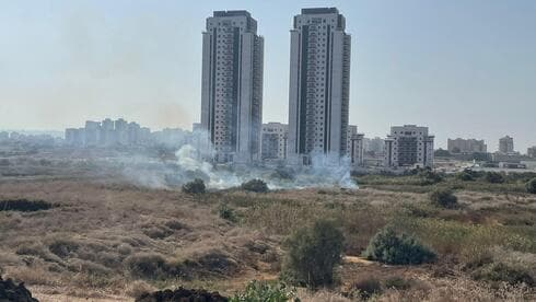 שריפות בשטחים פתוחים כתוצאה מנפילות  בקרית ביאליק