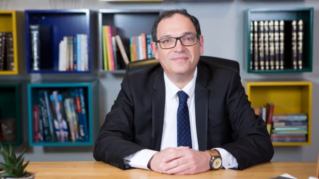 הרב שי פירון