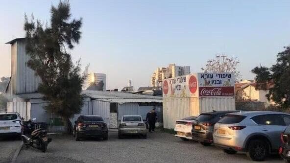 שיפודי עזרא ובניו באזור