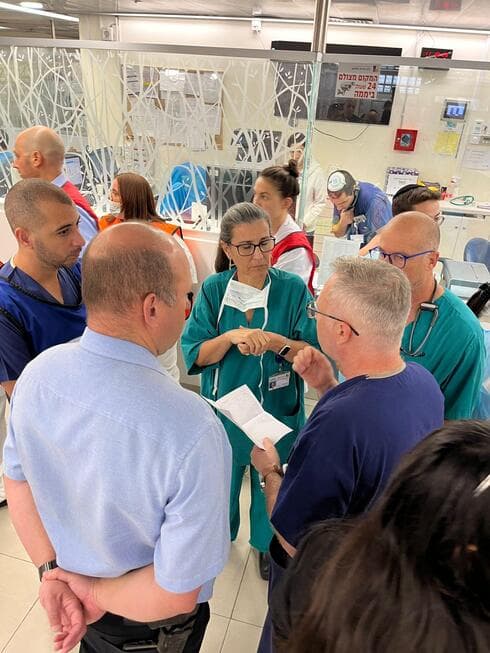 קליטת הפצועים מהפיגוע בגלילות בבית החולים וולפסון 