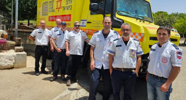 מתנדבי תחנת מד"א ביישוב שמשית