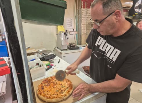 תומר דדון בפיצה הגשר