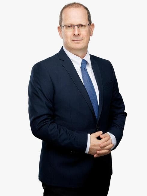 עו"ד רז נזרי