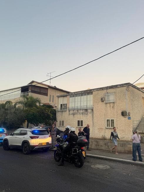 חלקי מיירט נפלו על גג מבנה בקרית חיים