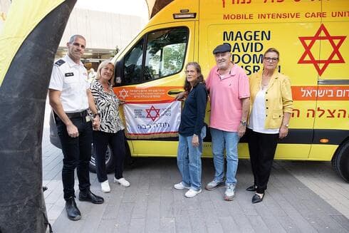 אביה חצרוני ז"ל תמיד הגיע עם חיוך למשמרת (צילום: אלירן אביטל) ניידת טיפול נמרץ חדשה של מד"א לזכרם של חובש בכיר במד"א, אביה חצרוני ז"ל, נכדיו ואחותו