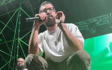 חנן בן ארי בהופעה בבאר שבע